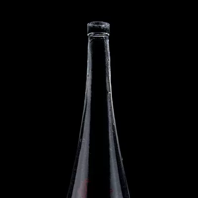 Conical screen-printed vodka and whisky glass bottle, 750 ml, containing super flint glass