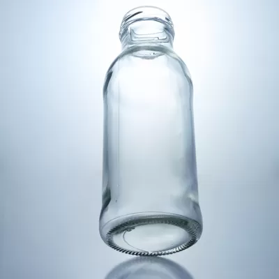 The material of the cup body is glass. It is a glass juice coffee bottle with a screw cap and a transparent milk bottle with a capacity of 250ml or 500ml