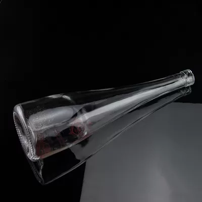 Conical screen-printed vodka and whisky glass bottle, 750 ml, containing super flint glass