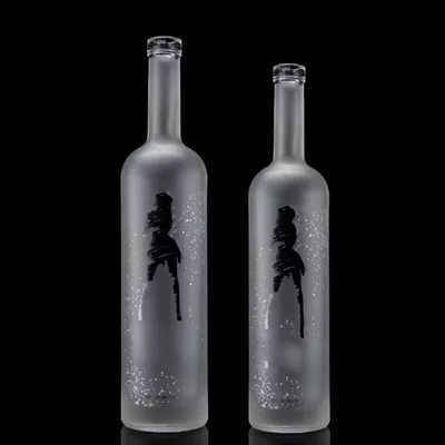 750ml and 500ml glass decal printed vodka bottles with frosted design and base material