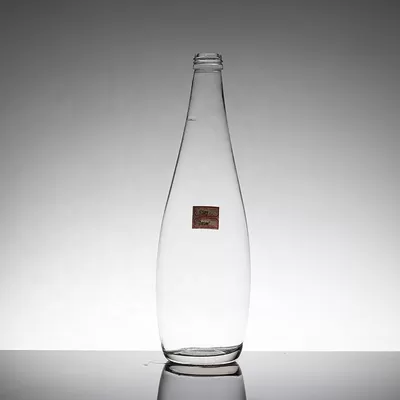 Glass-necked olive oil packaging bottle, polygonal design and cork cap