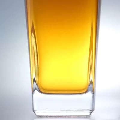 700ml square juniper bottle, cork finish, thick bottom, made of additional flint glass