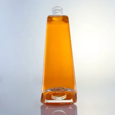 750ml flint glass transparent square round gin bottle, with screw cap treatment and free design